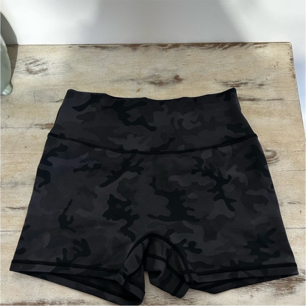 P'tula
P’TULA Womens Stealth Short 4inch